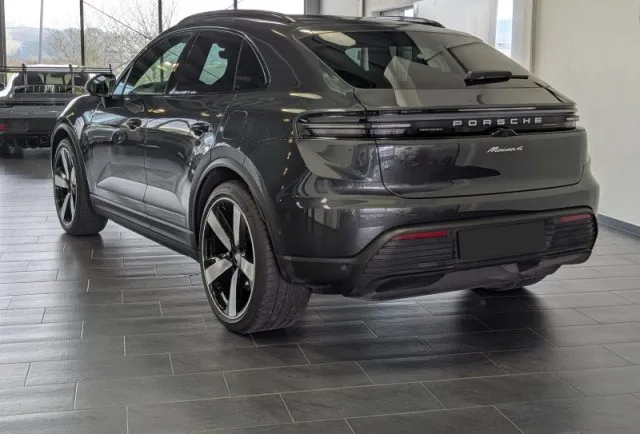 Porsche macan - dettaglio 35