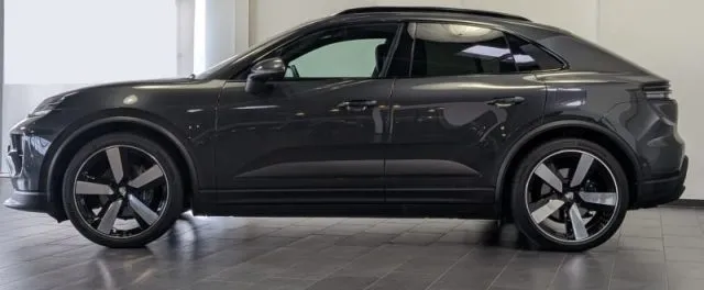 Porsche macan - dettaglio 44
