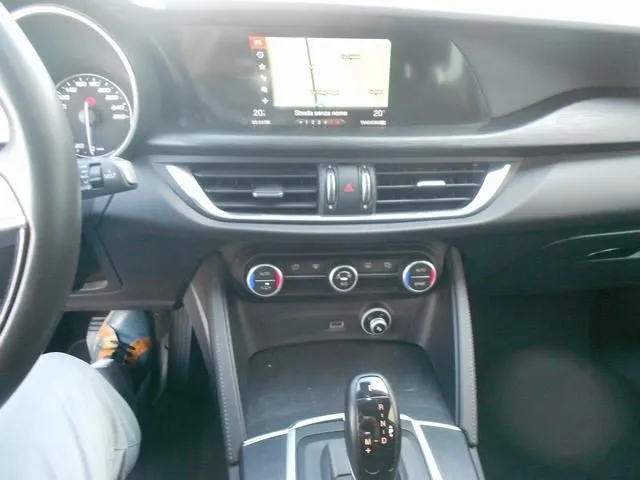 Alfa Romeo Stelvio BUSINESS - Foto 10