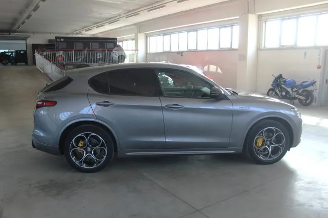 Alfa Romeo Stelvio Stelvio 2.2 T.diesel 210CV AT8 Q4 Veloce - Foto 6