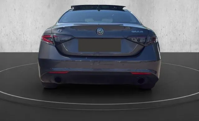 Alfa romeo giulia - dettaglio 16