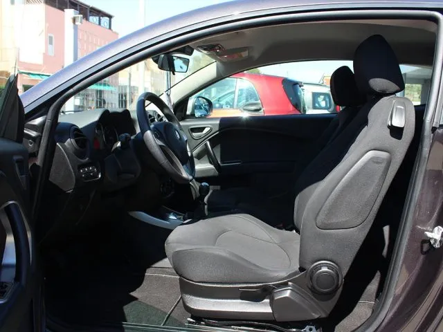 Alfa Romeo MiTo MiTo 1.3 JTDm 85 CV S&S Distinctive - Foto 9