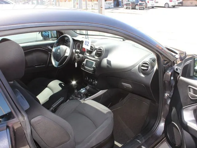 Alfa Romeo MiTo MiTo 1.3 JTDm 85 CV S&S Distinctive - Foto 11