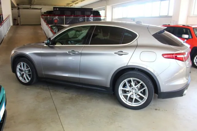 Alfa Romeo Stelvio Stelvio 2.0 Turbo 280CV AT8 Q4 First Ed. - Foto 3