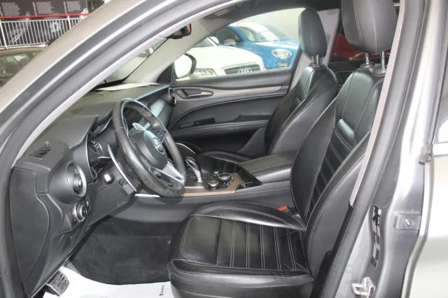Alfa Romeo Stelvio Stelvio 2.0 Turbo 280CV AT8 Q4 First Ed. - Foto 7