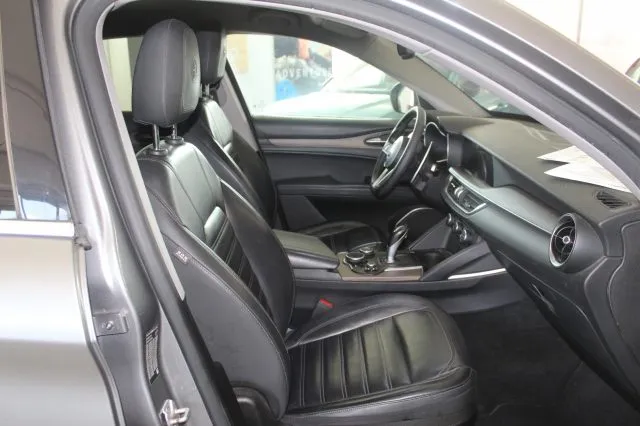 Alfa Romeo Stelvio Stelvio 2.0 Turbo 280CV AT8 Q4 First Ed. - Foto 8