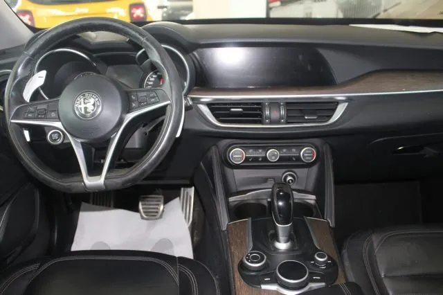 Alfa Romeo Stelvio Stelvio 2.0 Turbo 280CV AT8 Q4 First Ed. - Foto 11