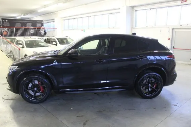 Alfa Romeo Stelvio Stelvio 2.9 BiT.V6 510 AT8 Quadrifoglio - Foto 3