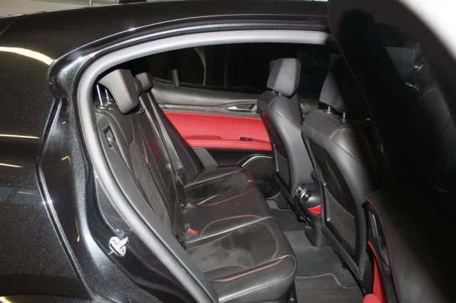 Alfa Romeo Stelvio Stelvio 2.9 BiT.V6 510 AT8 Quadrifoglio - Foto 9