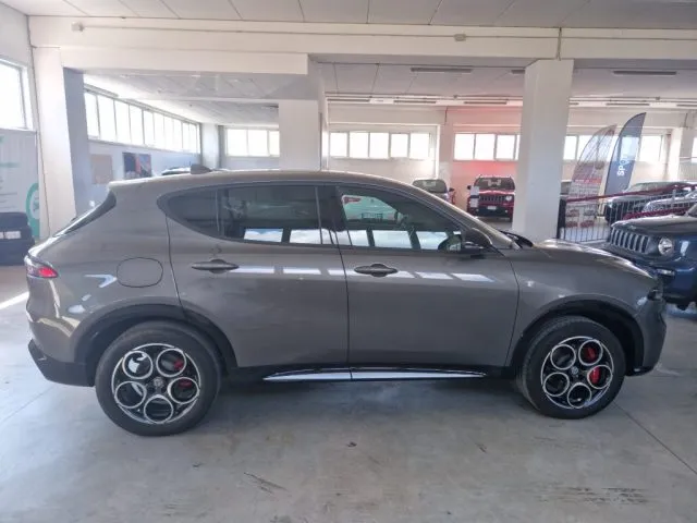 Alfa Romeo Tonale 1.3 280 CV PHEV AT6 Q4 Ti - Foto 6