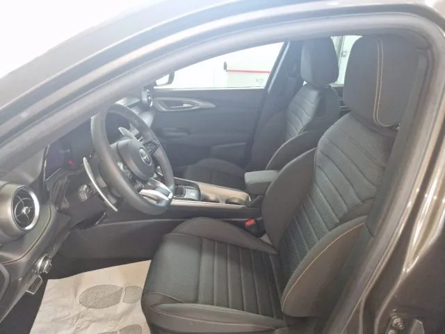 Alfa Romeo Tonale 1.3 280 CV PHEV AT6 Q4 Ti - Foto 7