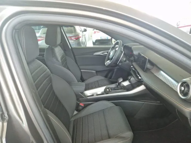 Alfa Romeo Tonale 1.3 280 CV PHEV AT6 Q4 Ti - Foto 8