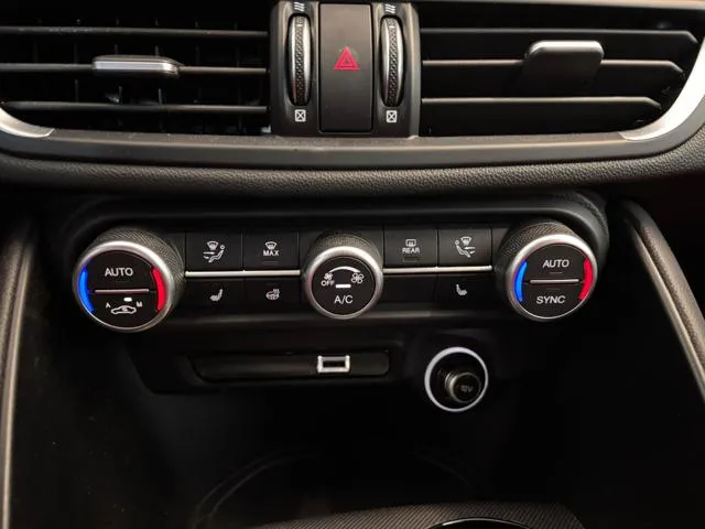 Alfa Romeo Giulia Giulia 2.2 TD 210 CV AT8 AWD Q4 Veloce - Foto 11