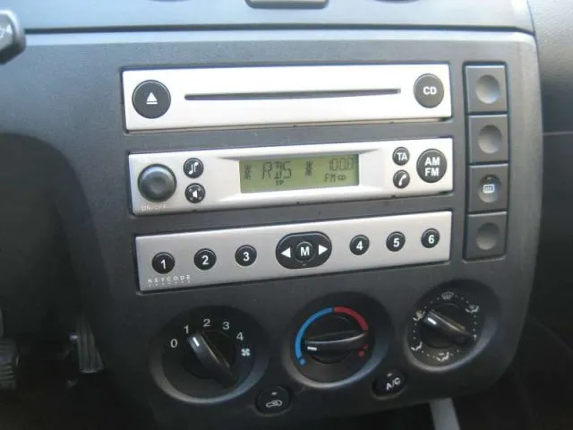 Ford Fiesta 1.2 16V 5 PORTE ZETEC - Foto 4