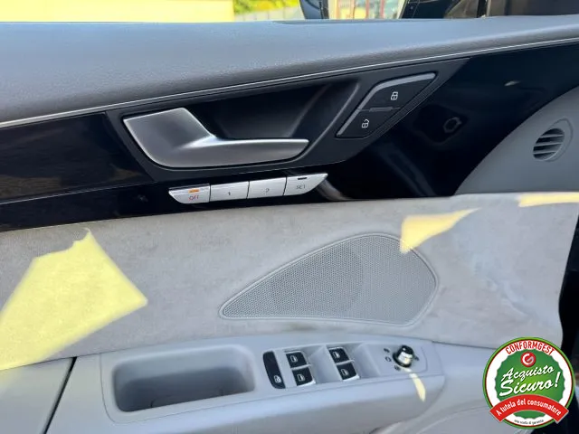 Audi A8 50 TDI 3.0 quattro Fari Full Led R.Lega 19