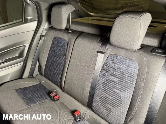 Alfa Romeo Junior 1.2 145 CV Hybrid eDCT6 - Foto 12