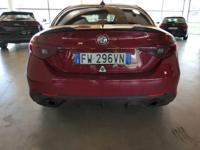Alfa Romeo Giulia 2.0 Turbo 280 CV AT8 AWD Q4 Veloce Ti - Foto 4