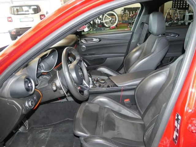 Alfa Romeo Giulia 2.0 Turbo 280 CV AT8 AWD Q4 Veloce Ti - Foto 5