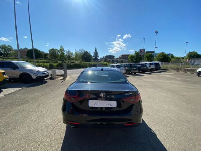Alfa romeo giulia - dettaglio 5
