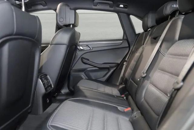 Porsche macan - dettaglio 24
