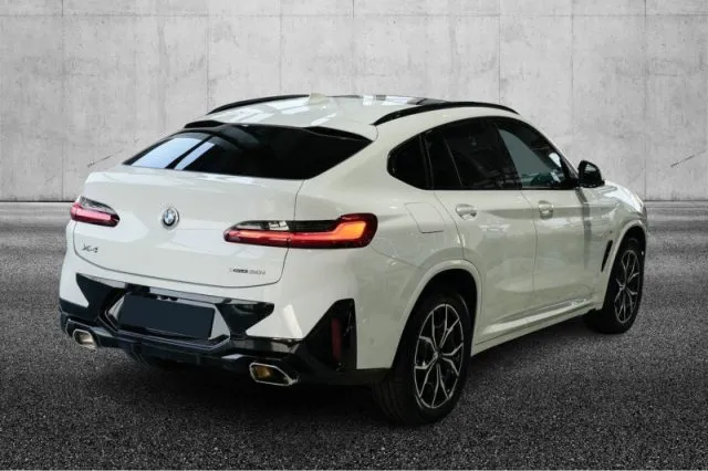 Bmw x4 - dettaglio 27
