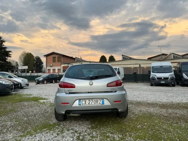 Alfa Romeo 147 147 1.9 JTD 120 CV 5p. Progression - Foto 5