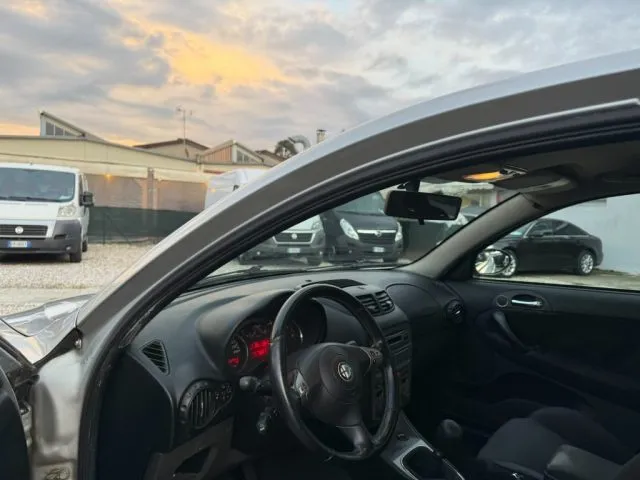 Alfa Romeo 147 147 1.9 JTD 120 CV 5p. Progression - Foto 10
