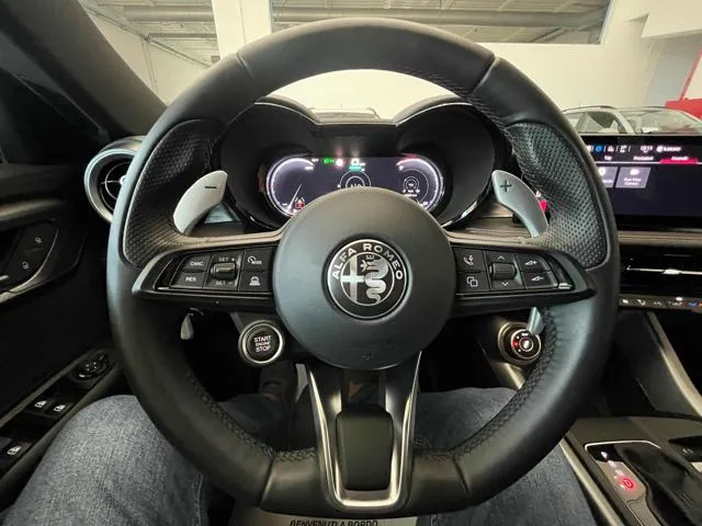 Alfa Romeo Tonale 1.5 160cv MHEV TCT7 Veloce - Foto 16