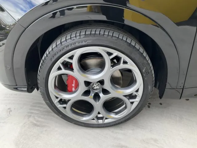 Alfa Romeo Tonale 1.5 160 CV MHEV TCT7 Veloce - Foto 13