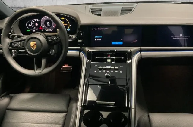 Porsche panamera - dettaglio 13