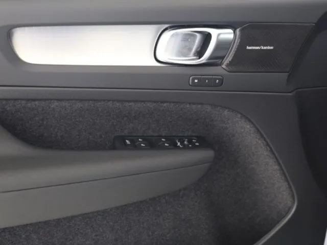 Volvo xc40 - dettaglio 8