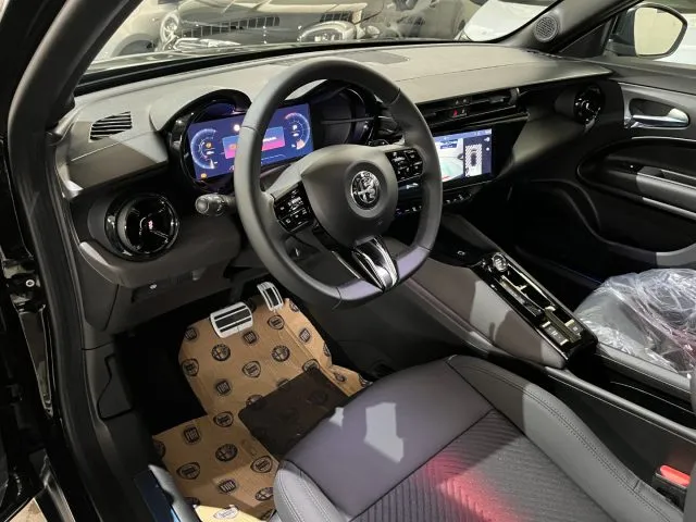 Alfa Romeo Junior 1.2 136CV Hybrid eDCT6 Speciale +TECHNO/LED MATRIX - Foto 9