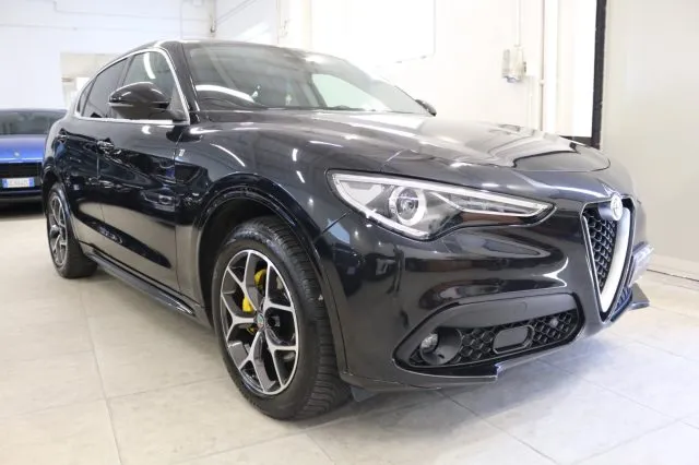 Alfa Romeo Stelvio Stelvio 2.2 T.diesel 210 CV AT8 Q4 Ti - Foto 1
