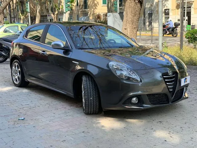 Alfa Romeo Giulietta Giulietta 2.0 JTDm-2 150 CV Distinctive - Foto 3