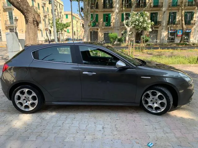 Alfa Romeo Giulietta Giulietta 2.0 JTDm-2 150 CV Distinctive - Foto 4