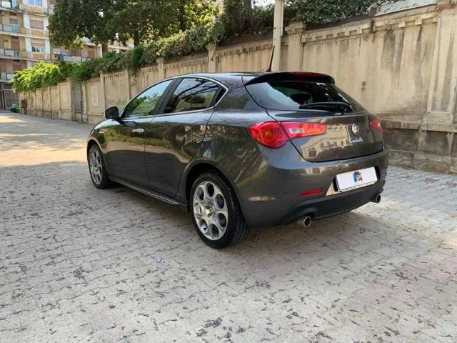 Alfa Romeo Giulietta Giulietta 2.0 JTDm-2 150 CV Distinctive - Foto 6