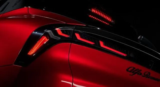 Alfa Romeo Junior 1.2 145 CV Hybrid eDCT6 Speciale - Foto 14