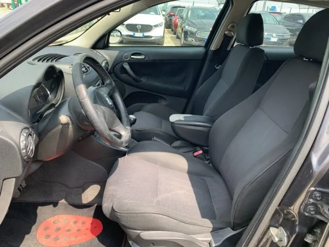 Alfa Romeo 147 147 1.9 JTD 120CV 5p. Murphy&Nye - Foto 9