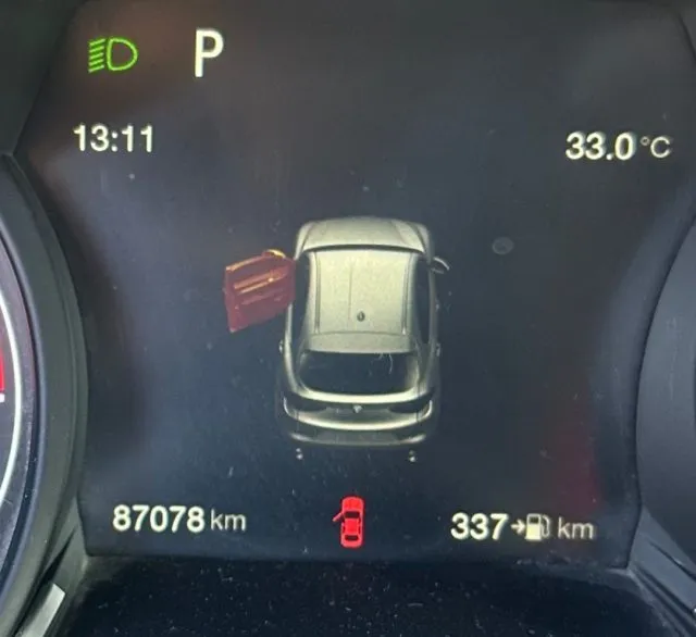 Alfa Romeo Stelvio Stelvio 2.2 T.diesel 180 CV AT8 Q4 Exec. - Foto 3