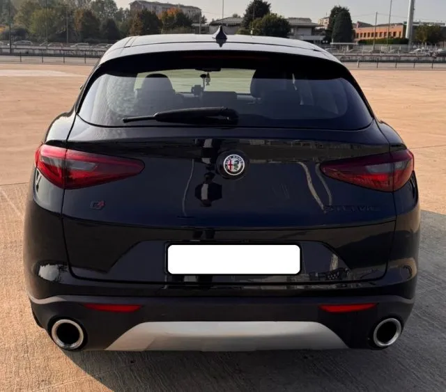 Alfa Romeo Stelvio Stelvio 2.2 T.diesel 180 CV AT8 Q4 Exec. - Foto 6
