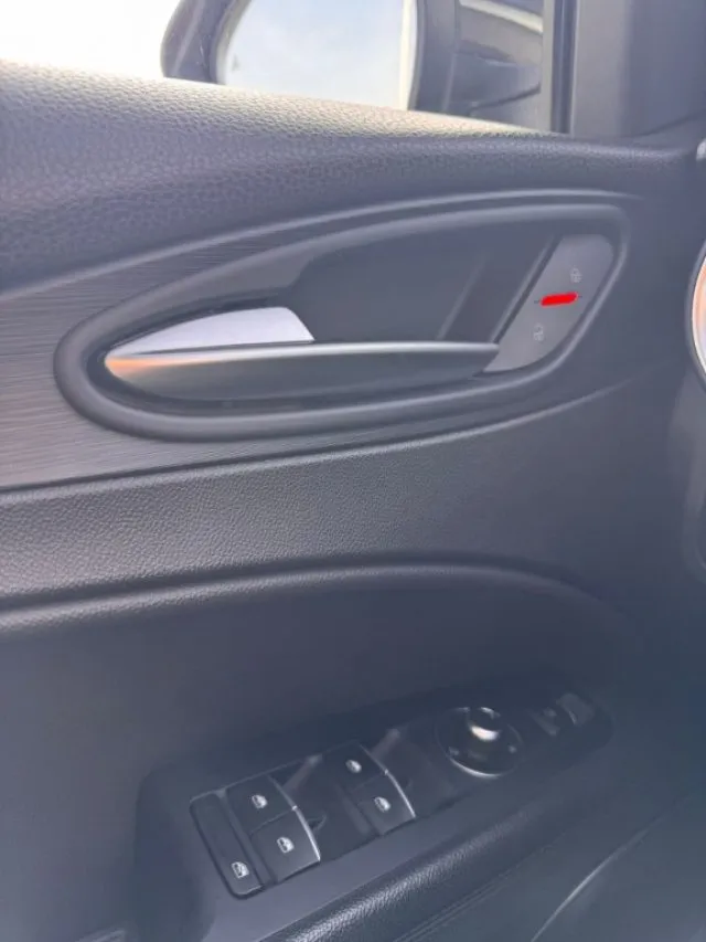 Alfa Romeo Stelvio Stelvio 2.2 T.diesel 180 CV AT8 Q4 Exec. - Foto 7