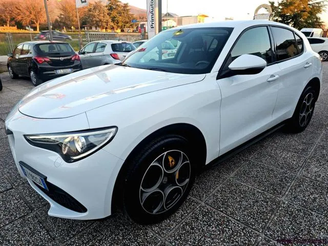 Alfa Romeo Stelvio Stelvio 2.2 T.diesel 160CV AT8 RWD Sp-T. - Foto 3