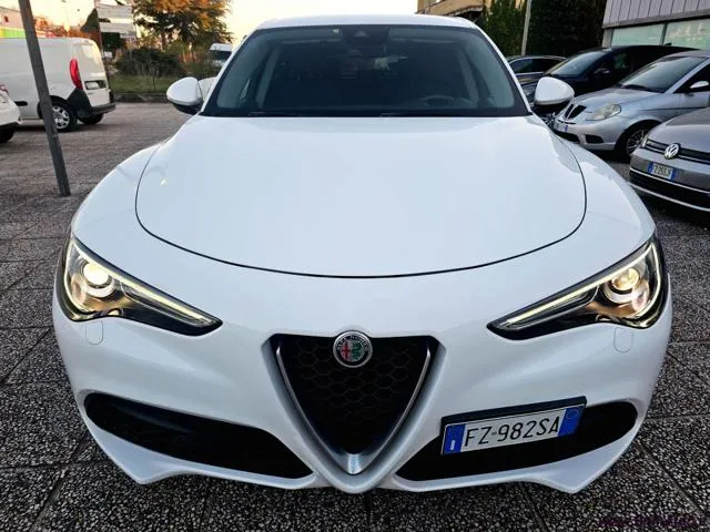 Alfa Romeo Stelvio Stelvio 2.2 T.diesel 160CV AT8 RWD Sp-T. - Foto 5