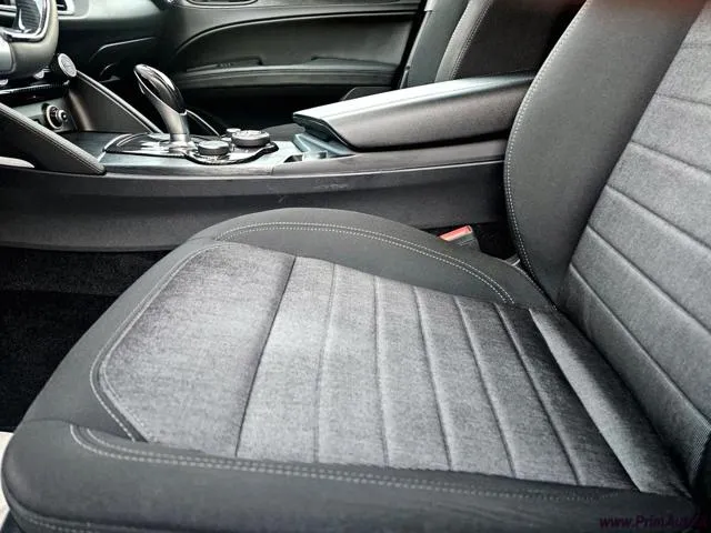 Alfa Romeo Stelvio Stelvio 2.2 T.diesel 160CV AT8 RWD Sp-T. - Foto 12