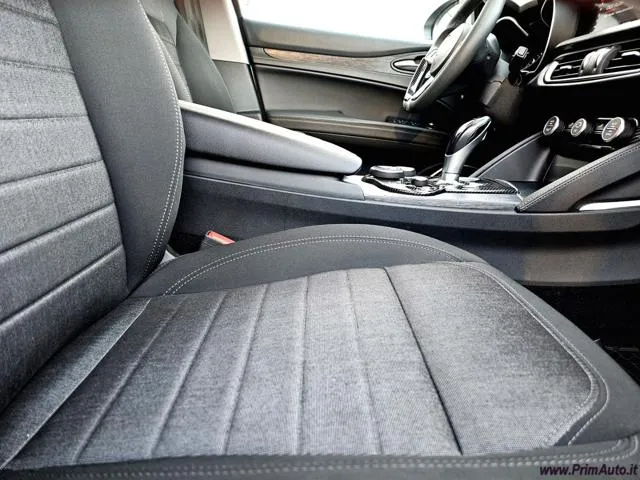 Alfa Romeo Stelvio Stelvio 2.2 T.diesel 160CV AT8 RWD Sp-T. - Foto 13