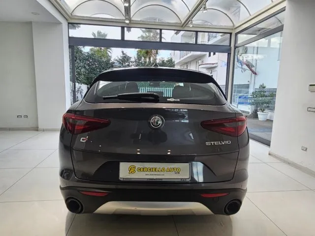 Alfa Romeo Stelvio Stelvio 2.2 T.d. 190 CV AT8 Q4 Sup. Bus. - Foto 7