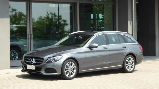 Mercedes-Benz C 220 d S.W. Auto Sport - Foto 1