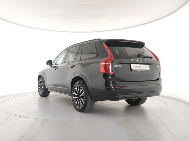 Volvo XC90 T8 Plug-in Hybrid AWD automatico 7 posti Plus Dark - Foto 3