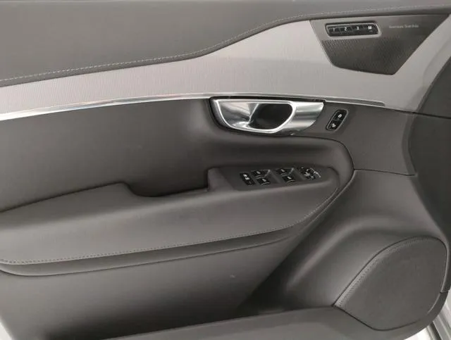 Volvo XC90 T8 Plug-in AWD auto 7p Plus Dark - Foto 12