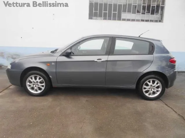 Alfa romeo 147 - dettaglio 3